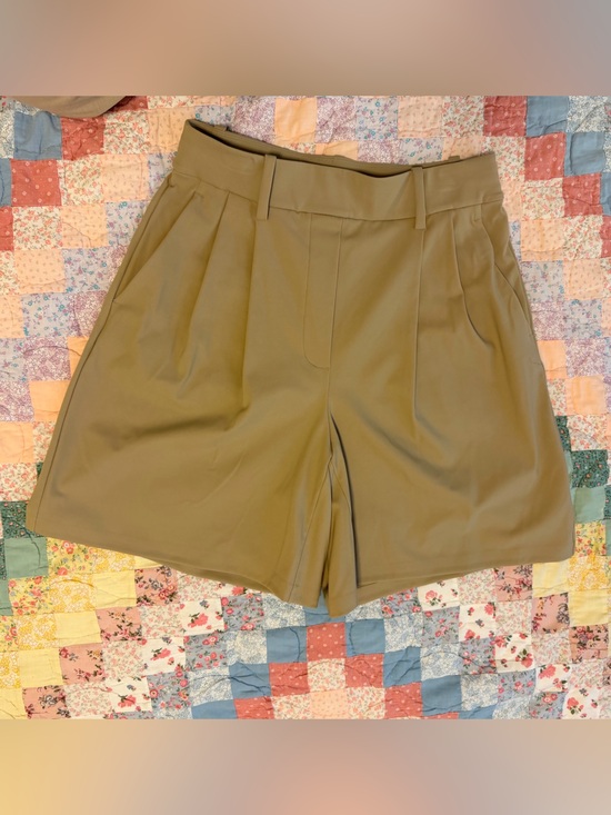 lululemon athletica Pants - lululemon athletica Daydrift High-Waist pleated shorts